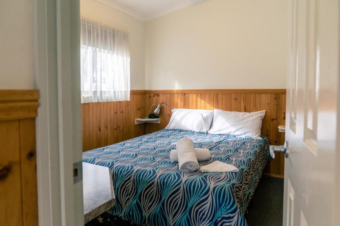 Victoria Lake Holiday Park เชปเปอร์ตัน ภายนอก รูปภาพ