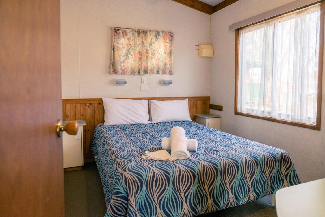 Victoria Lake Holiday Park เชปเปอร์ตัน ภายนอก รูปภาพ